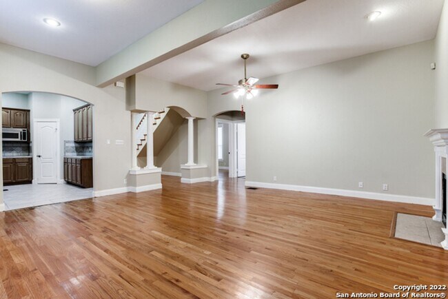 Building Photo - 4-BEDROOM IN ALAMO HEIGHTS