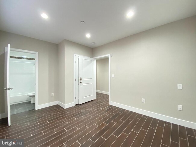 Building Photo - 1716 N Bouvier St