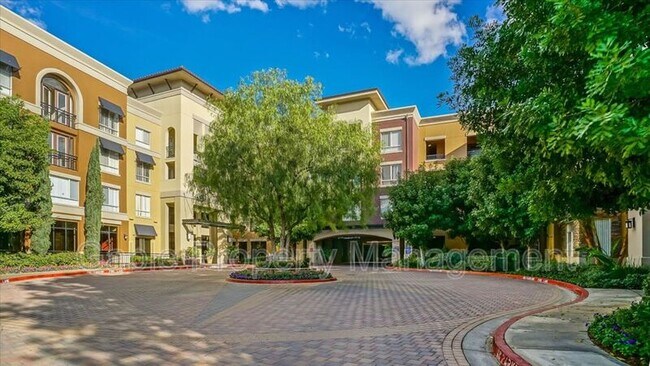 Primary Photo - 24595 Town Center Dr