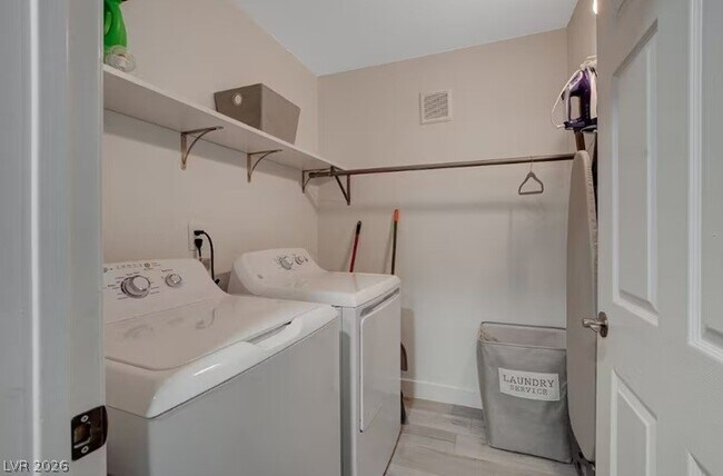 Building Photo - 7885 W Flamingo Rd