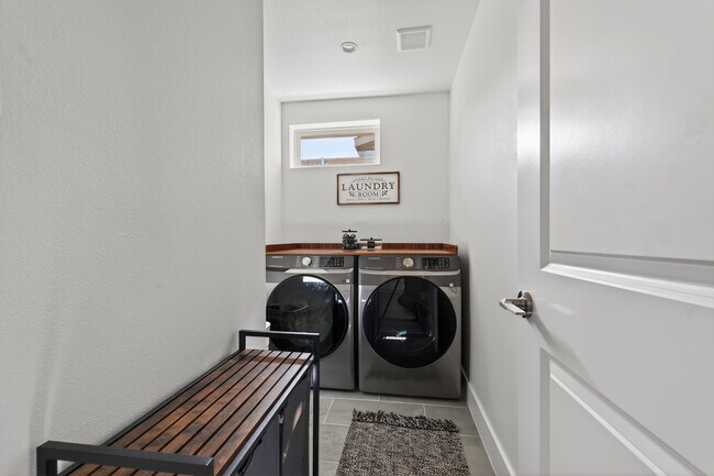 Building Photo - 3768 Wenatche Dr