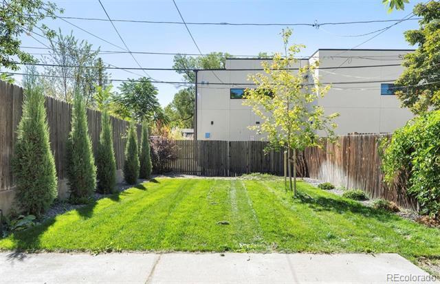 Building Photo - 4424 W Hayward Pl
