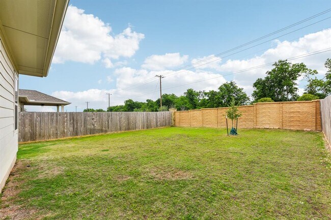 Building Photo - 6403 Principale Dr