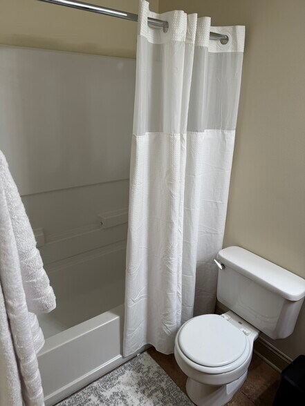 Building Photo - 1613 Muscovy Way