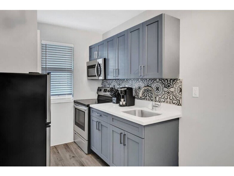 Building Photo - 50 Davie Blvd