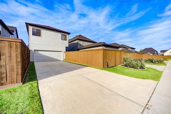 Building Photo - 11718 Cibolo Cyn Rd