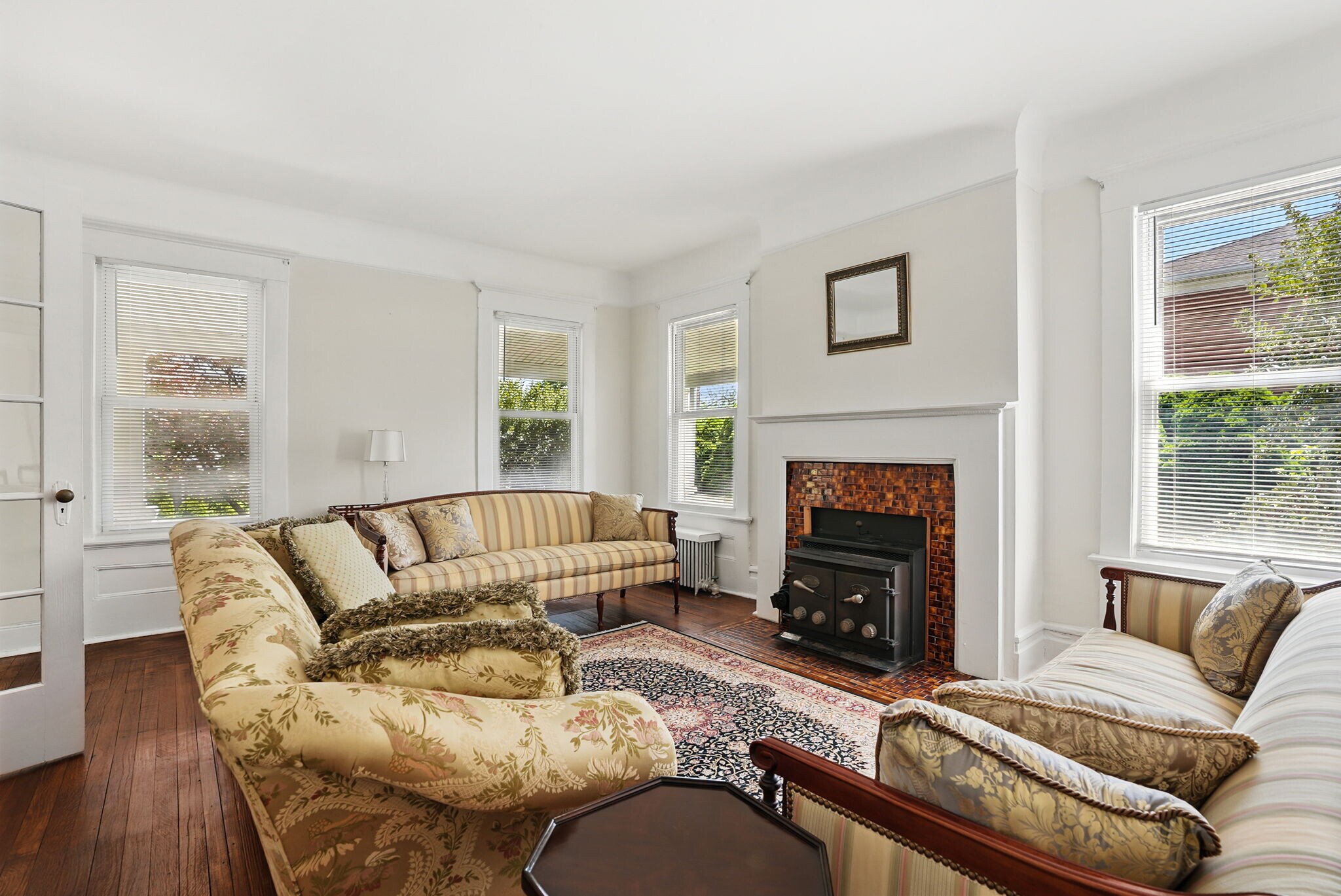 Living Room - 134 Old Mamaroneck Rd
