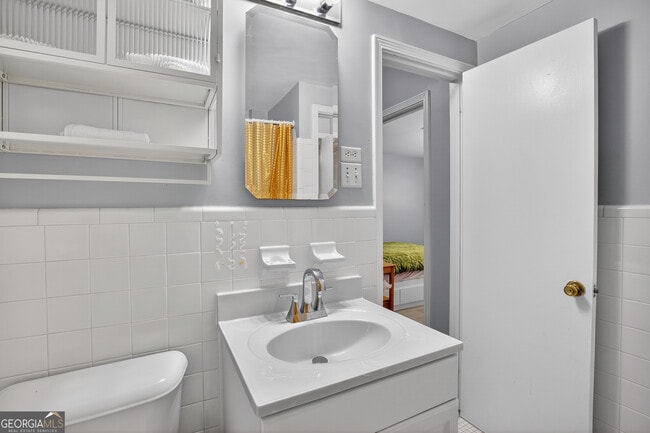 Building Photo - 2064 Adriatic Dr NW