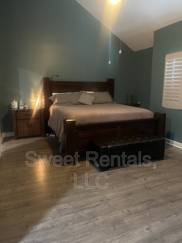 Building Photo - 47 Arabian Dr