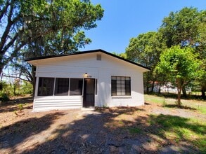 Building Photo - 2 Bedroom, 1 Bathroom Home for Rent in Plant City!