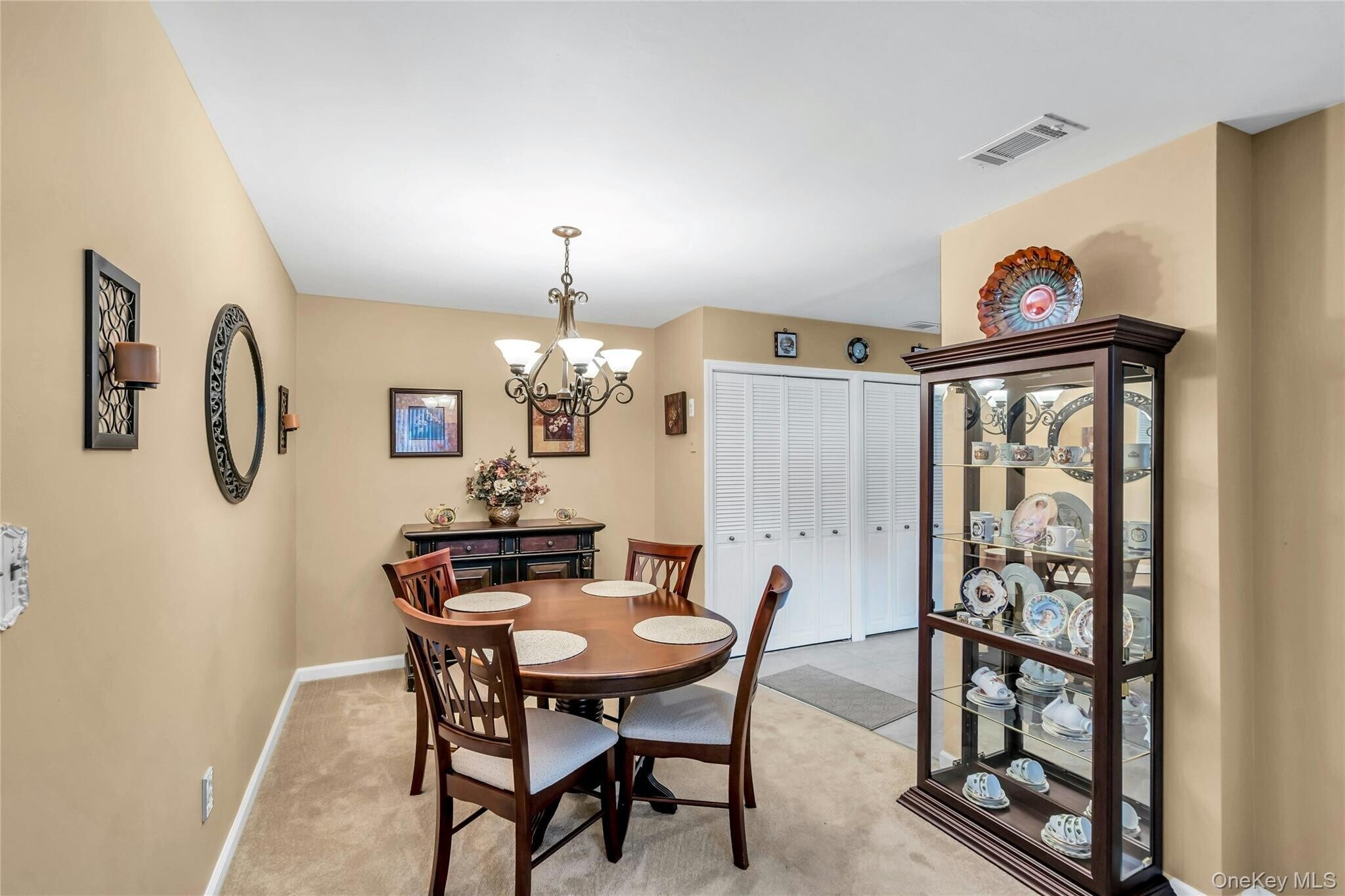 Building Photo - 283 Storm Dr