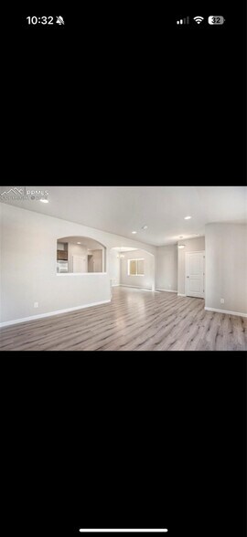 Building Photo - 6351 Old Glory Dr