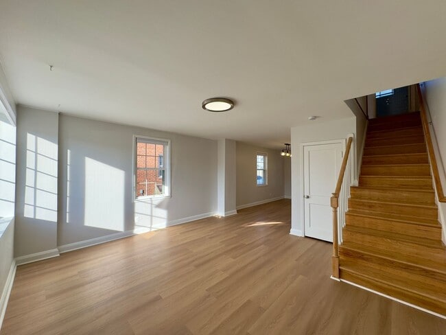 Building Photo - Renovated 3 Bed / 1.5 Bath in Essex | Parking Pad | Available 1/19/2026