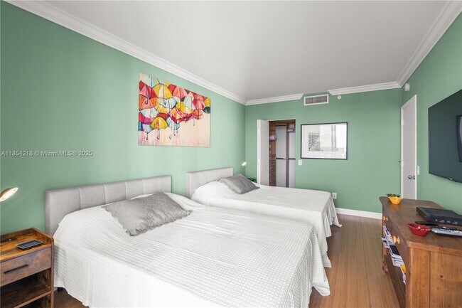 Building Photo - 21055 Yacht Club Dr