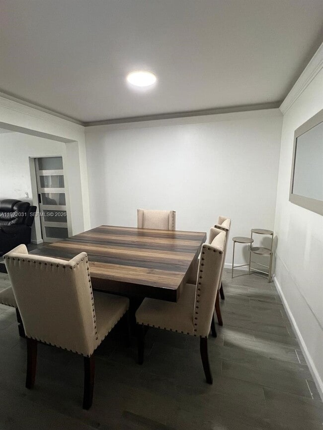 Building Photo - 1430 NE 149th St