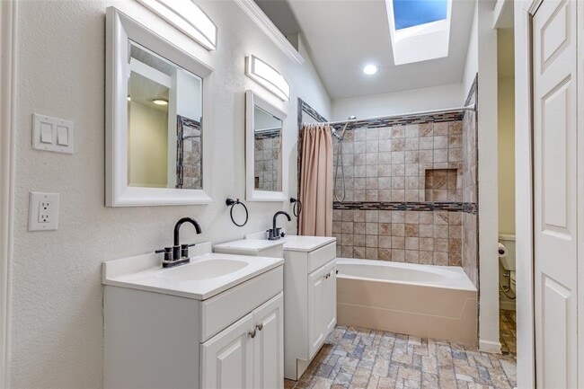 Building Photo - 12404 Thompkins Dr