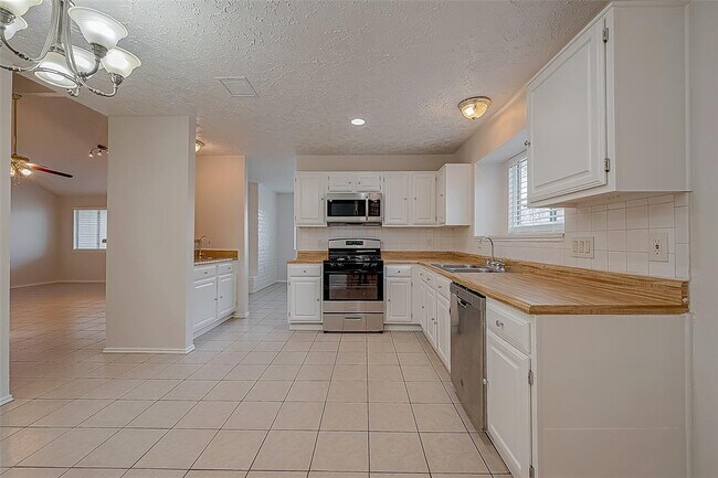 Building Photo - 1514 Jo Ann Ln