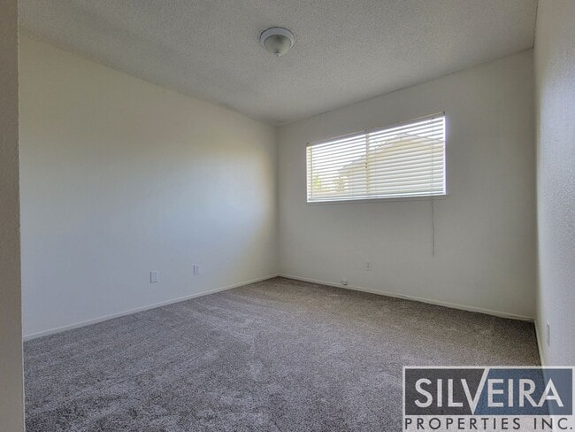 Building Photo - Charming 3 bed 2 bath home in Santa Maria