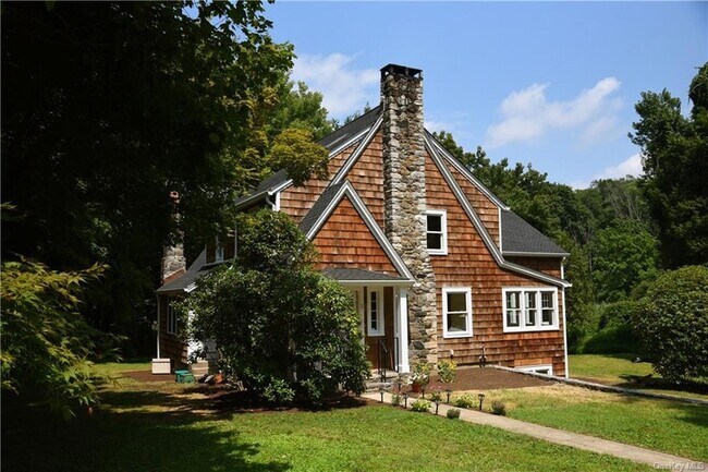 Building Photo - 5 Brevoort Rd