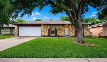 Building Photo - 215 Redbud Cir