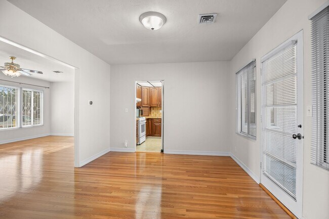 Building Photo - 3BR Home with Large Backyard Near SDSU