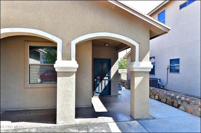 Building Photo - 12569 Wolf Berry Dr