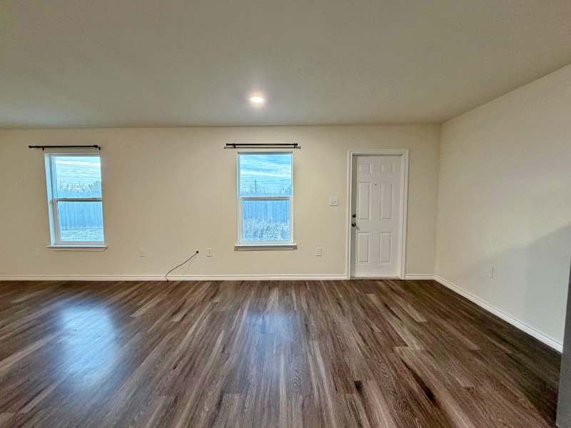 Building Photo - 7026 Phoenix Dr