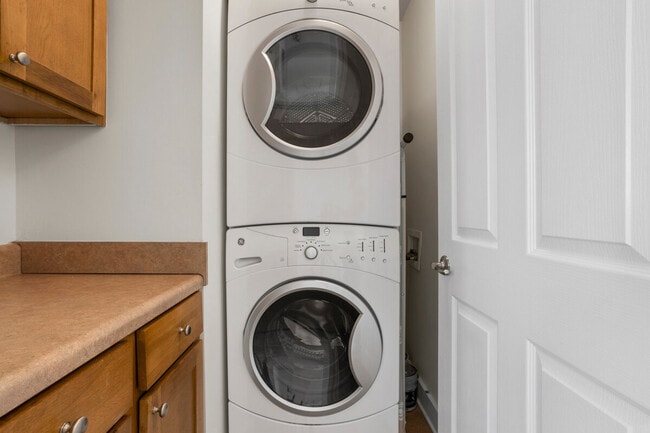 Building Photo - 2207 Government St