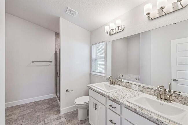 Building Photo - 2358 Friendly Confines Rd