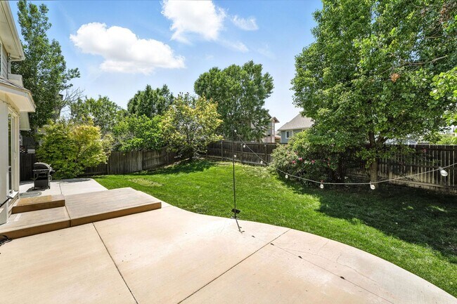 Building Photo - 3 car garage! Across from huge park! Great...