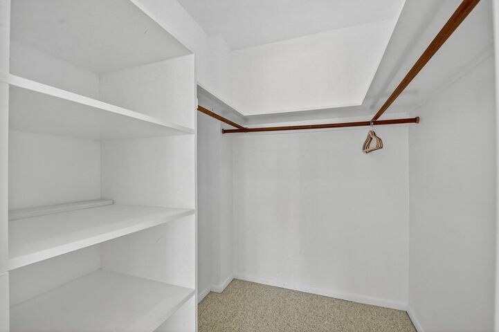 Building Photo - 1000 Lowry St