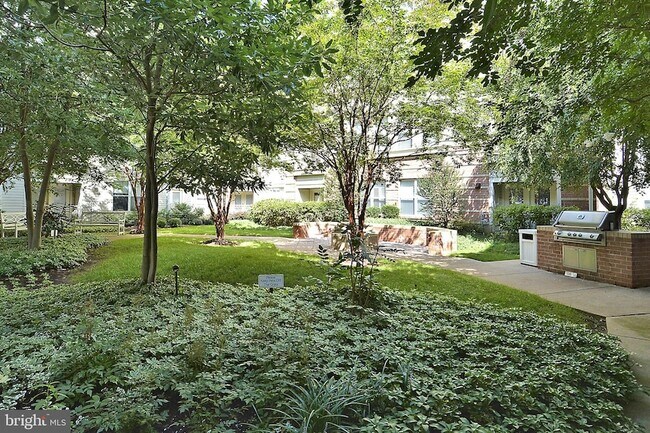 Building Photo - 9486 Virginia Center Blvd