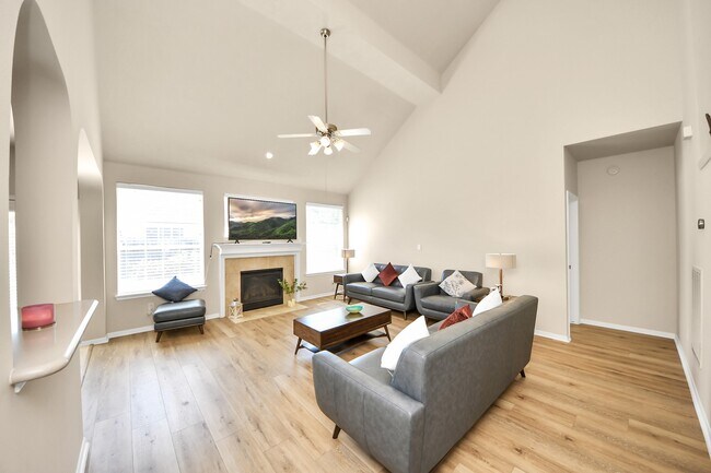 Building Photo - 9006 Sunny Brook Ln