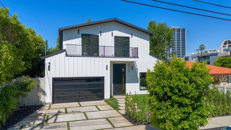 Building Photo - 4535 Haskell Ave