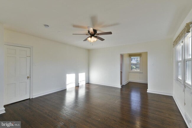 Building Photo - 8106 Cadwalader Ave