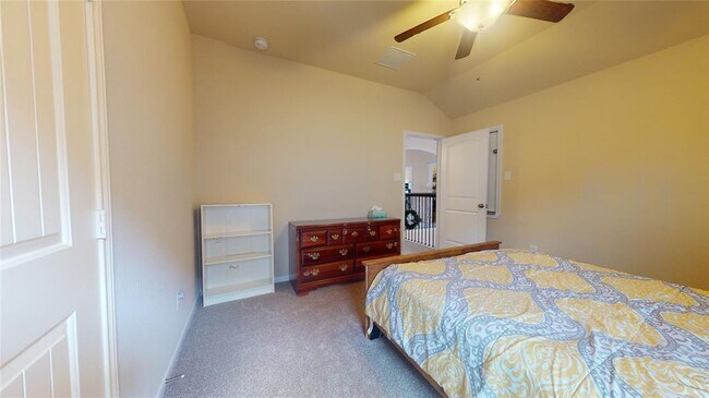 Building Photo - 28511 Pleasant Forest Dr