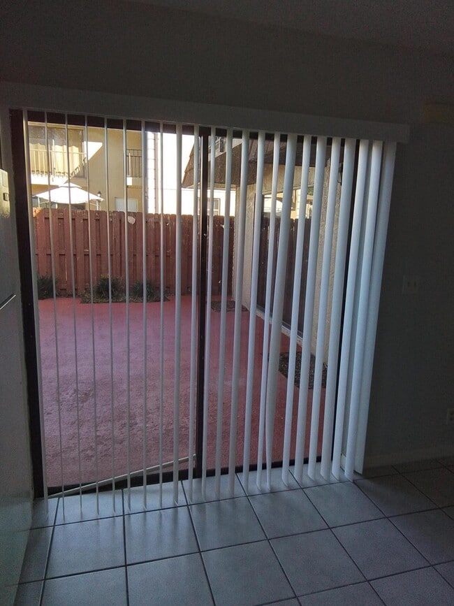 Building Photo - 1458 N Lawnwood Cir