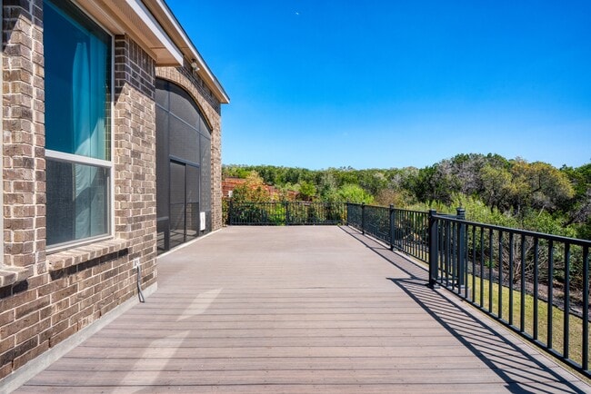 Building Photo - 4008 Canaleta