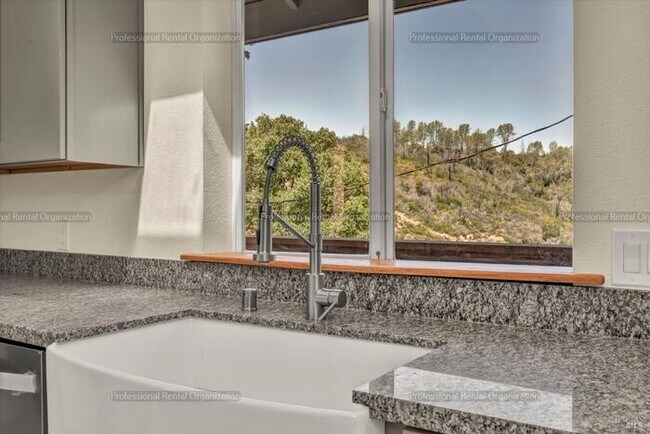 Building Photo - Beautifully updated-Stunning Views in Pope Valley "First Month Rent Free"