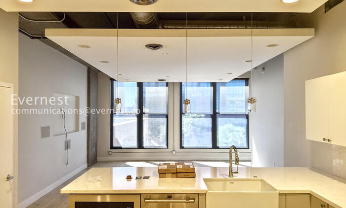 Building Photo - 21 E 6th St