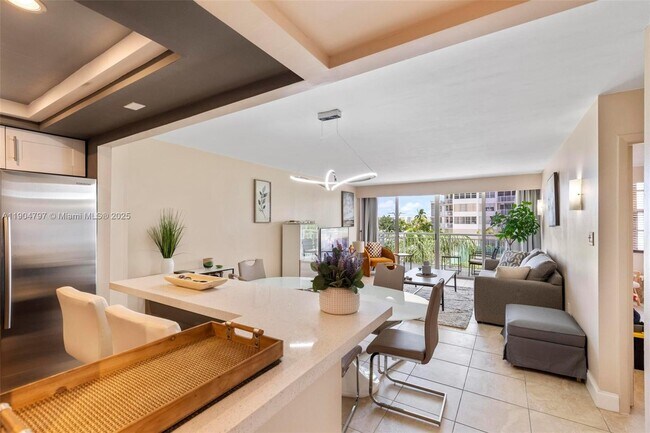 Building Photo - 18061 Biscayne Blvd