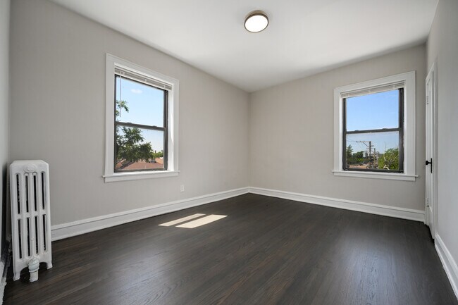 Building Photo - 1206 W 83rd St