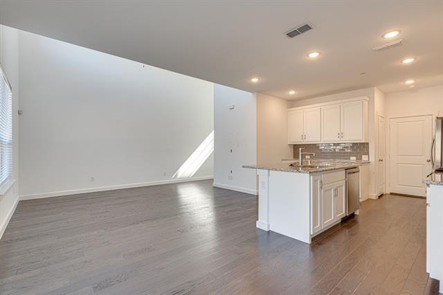 Building Photo - 2725 Splendor Ln