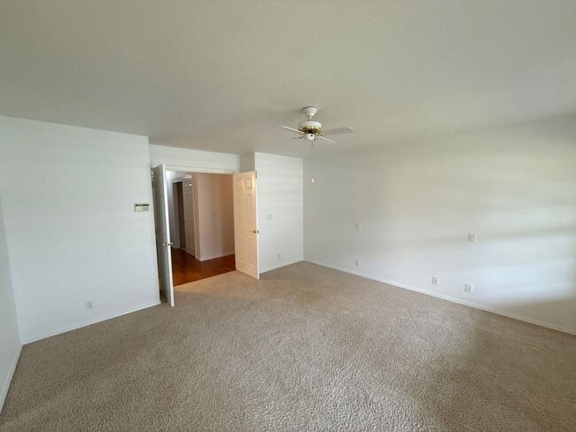 Building Photo - 191 McLaughlin Dr