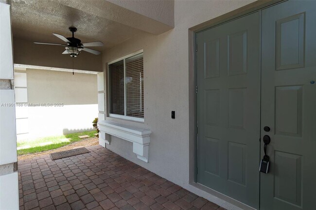 Building Photo - 9065 Silver Glen Way