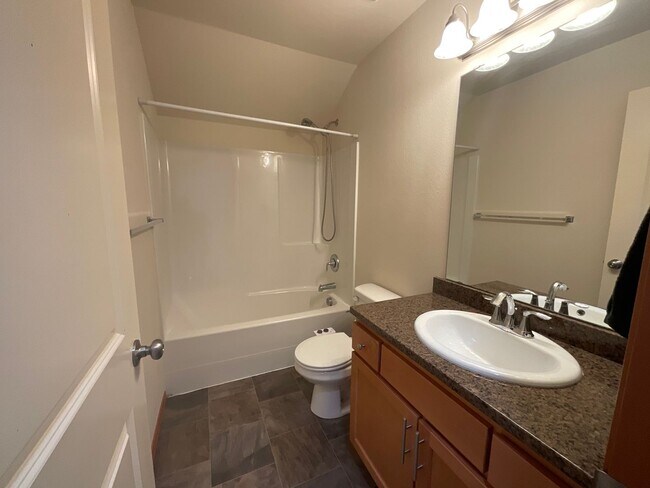 Building Photo - 3 Bed, 2.5 Bath with Garage and Fully Fenced Back Yard