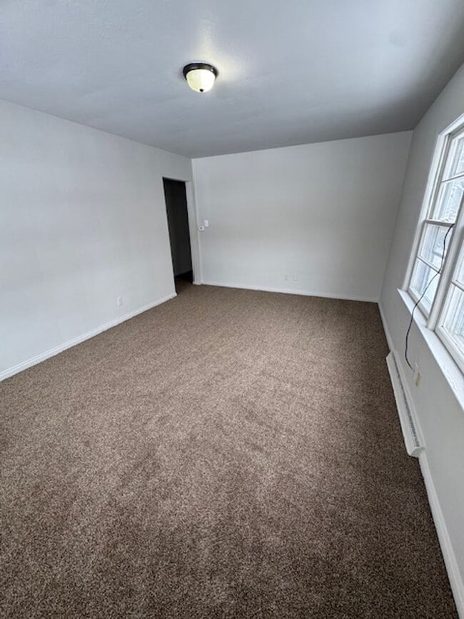 Building Photo - 2412 Juliette Ave