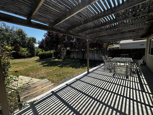 Building Photo - 2035 Dorsch Rd
