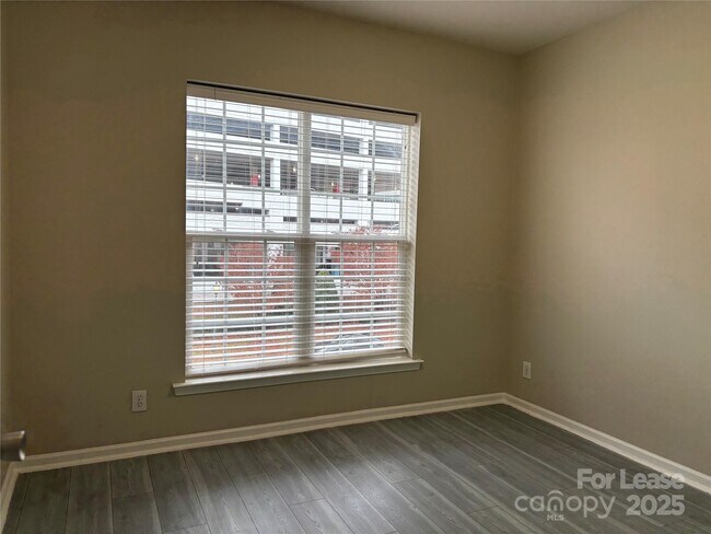 Building Photo - 14859 Santa Lucia Dr