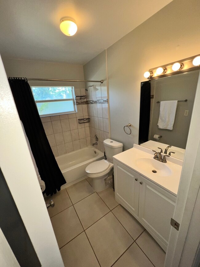 Building Photo - 4616 28th St SW